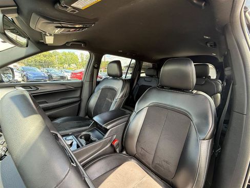 Used 2023 Jeep Grand Cherokee L Laredo AWD/4WD image 9