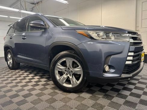 Used 2017 Toyota Highlander Limited AWD/4WD image 1