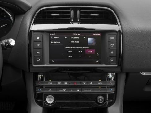 Used 2017 Jaguar F-PACE Prestige image 10