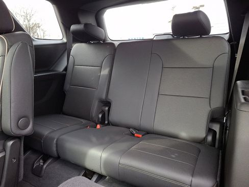 Certified 2023 Chevrolet Traverse Premier w/ Redline Edition image 11