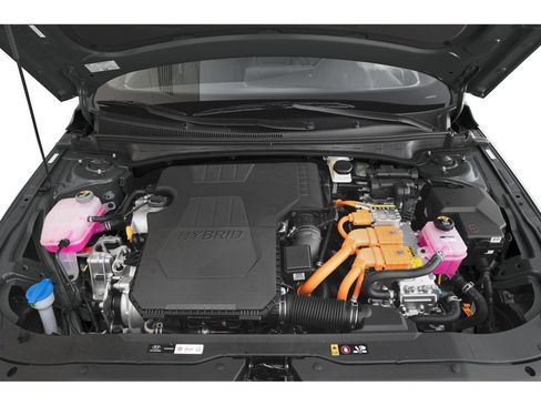 Used 2025 Hyundai Elantra Limited FWD image 8