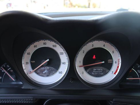 Used 2011 Mercedes-Benz SL 550 image 22