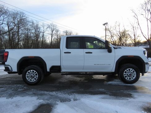 Used 2025 GMC Sierra 2500 Pro w/ Snow Plow Prep/Camper Package image 4