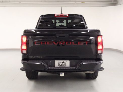 Used 2023 Chevrolet Colorado W/T image 6