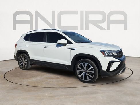 Used 2023 Volkswagen Taos SE image 4