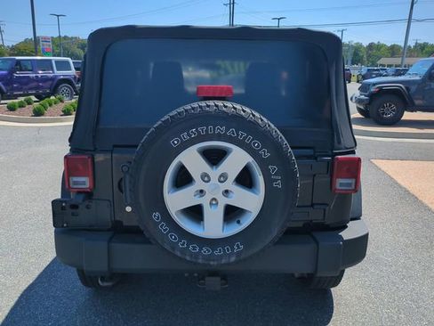 Used 2012 Jeep Wrangler Sport AWD/4WD image 5