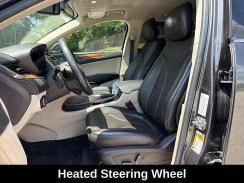 Used 2018 Lincoln MKC Select w/ Select Plus Package FWD image 12