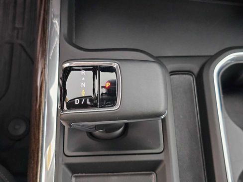 Used 2025 GMC Sierra 1500 Elevation w/ Preferred Package AWD/4WD image 61