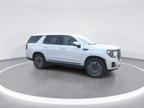 Used 2024 GMC Yukon Denali Ultimate AWD/4WD image 2