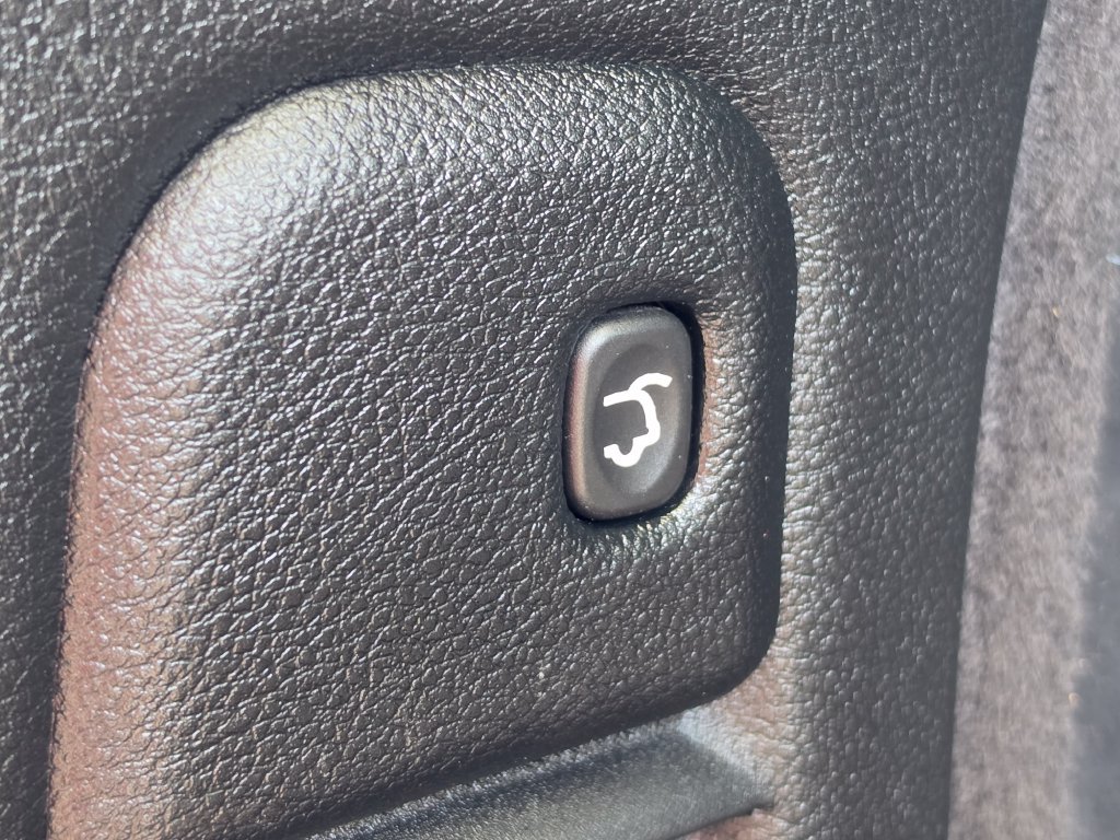 Used 2025 Dodge Durango GT AWD/4WD image 14