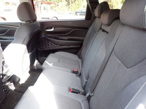 Used 2020 Hyundai Santa Fe SE image 17