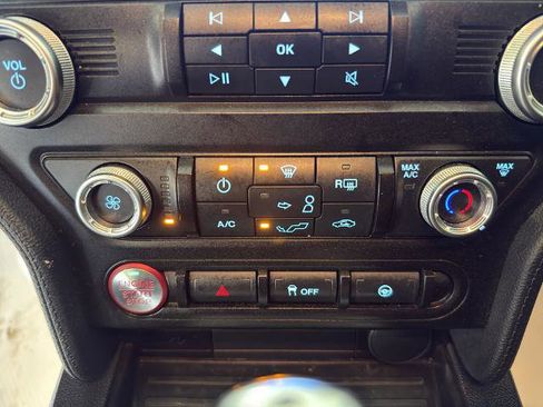 Certified 2022 Ford Mustang GT image 5