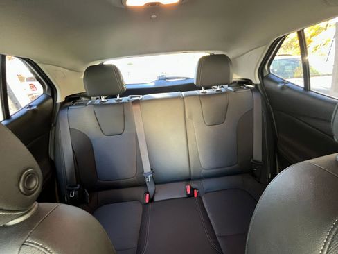 Used 2025 Buick Encore GX Preferred image 34