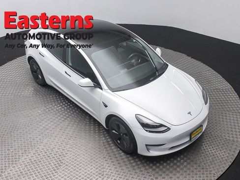 Used 2023 Tesla Model 3 Standard Range RWD image 3