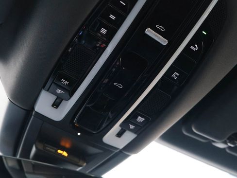 Used 2019 Porsche Cayenne image 49