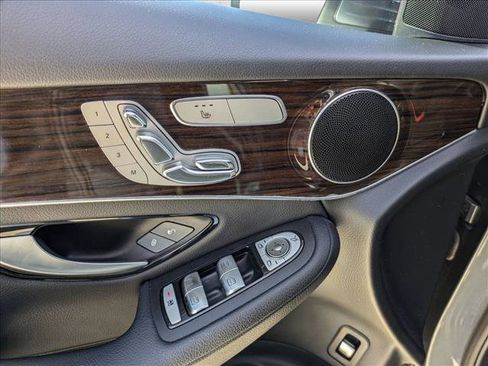 Used 2017 Mercedes-Benz GLC 300 4MATIC image 17