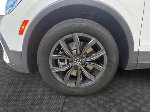 Used 2022 Volkswagen Tiguan SE image 15