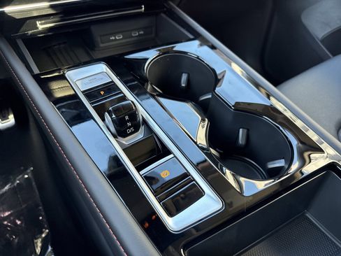 New 2026 Volkswagen Atlas Peak Edition image 24