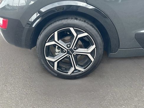 Certified 2025 Kia Niro EX Touring FWD image 31