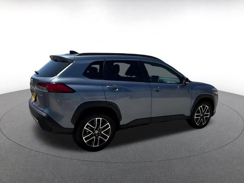 Used 2026 Toyota Corolla Cross XLE FWD image 12
