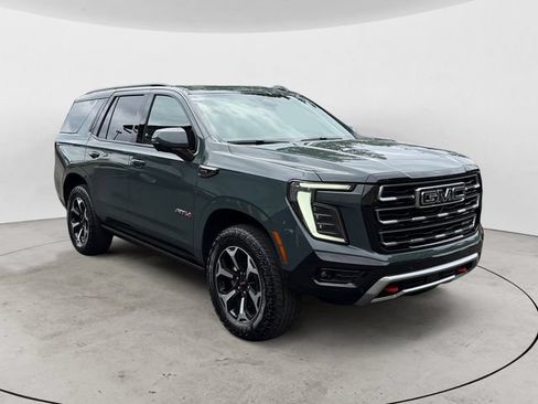 Certified 2025 GMC Yukon AT4 w/ AT4 Premium Package AWD/4WD image 7