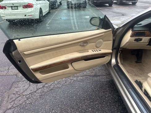 Used 2007 BMW 328i Convertible RWD image 13