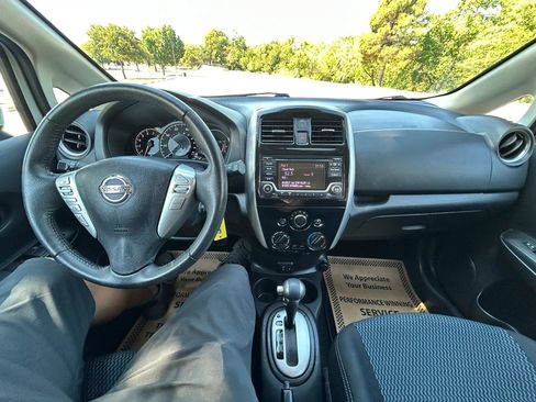 Used 2018 Nissan Versa Note SV FWD image 17