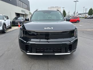 New 2026 Kia EV9 GT-Line video 2