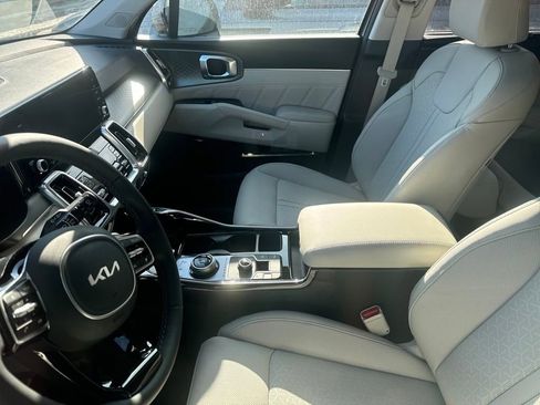 Certified 2023 Kia Sorento SX Prestige image 18