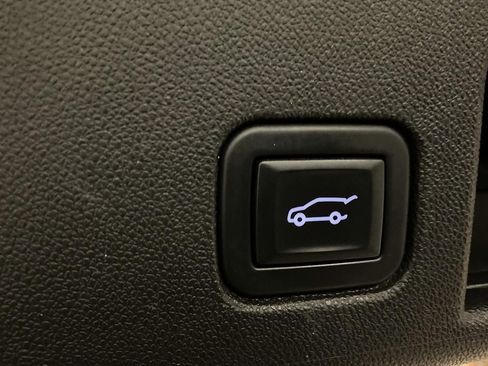 Used 2024 Chevrolet Equinox LT image 16