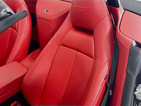 Used 2022 Aston Martin V8 Vantage image 18