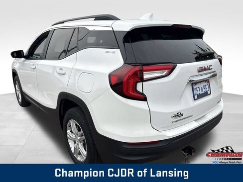 Used 2023 GMC Terrain SLE w/ Driver Convenience Package AWD/4WD image 5