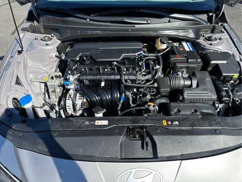 Certified 2025 Hyundai Elantra SEL w/ Cargo Package FWD image 24