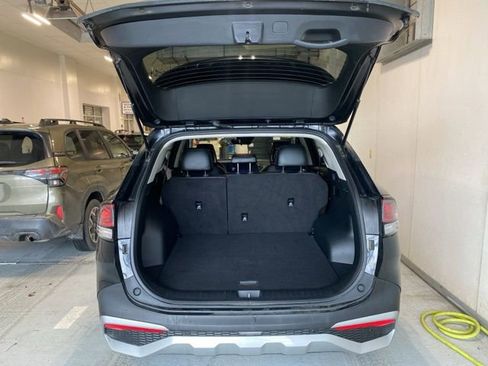 Used 2023 Kia Sportage EX image 7