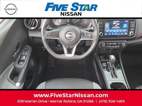 Used 2023 Nissan Kicks SR w/ SR Premium Package FWD image 7
