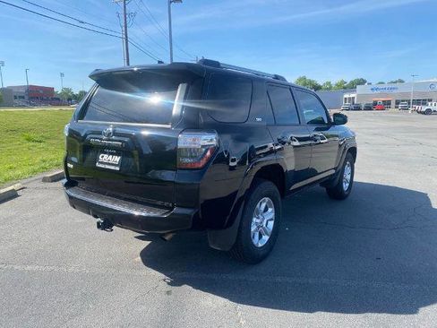 Used 2022 Toyota 4Runner SR5 RWD image 7