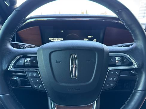 Certified 2019 Lincoln Navigator Reserve AWD/4WD image 25