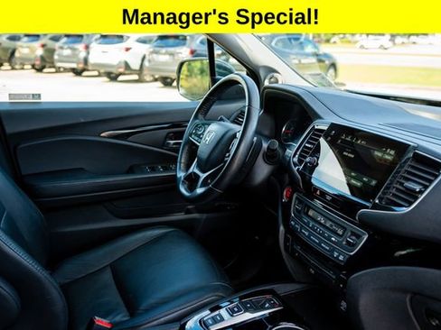 Used 2020 Honda Pilot Touring image 17