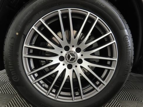 Certified 2025 Mercedes-Benz GLC 300 GLC 300 image 30