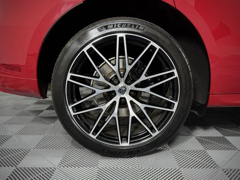 Used 2024 Porsche Macan image 18