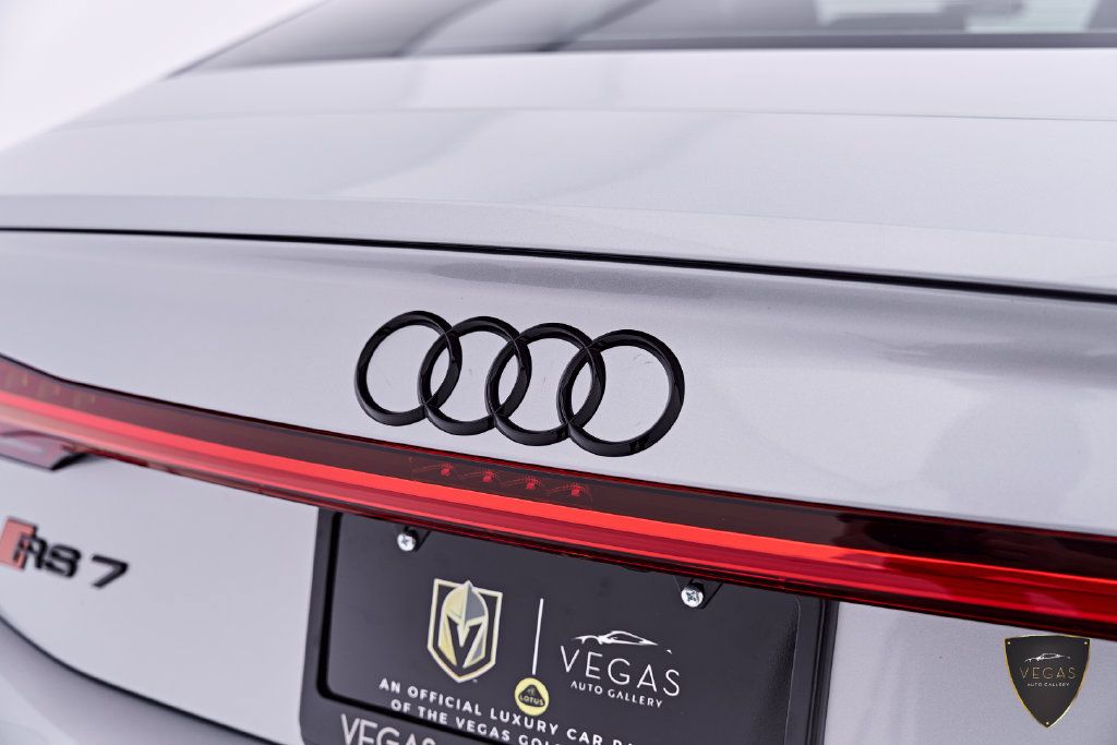 Used 2025 Audi RS 7 Performance AWD/4WD image 26