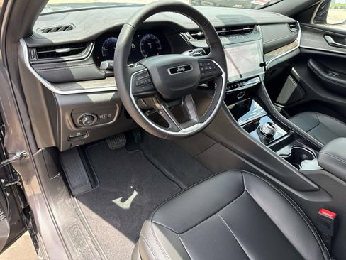 New 2026 Jeep Grand Cherokee Limited RWD image 20