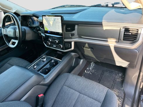 Used 2022 Ford Expedition XLT image 33