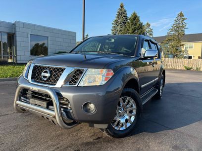 Used 2010 Nissan Pathfinder LE w/ Navigation Pkg