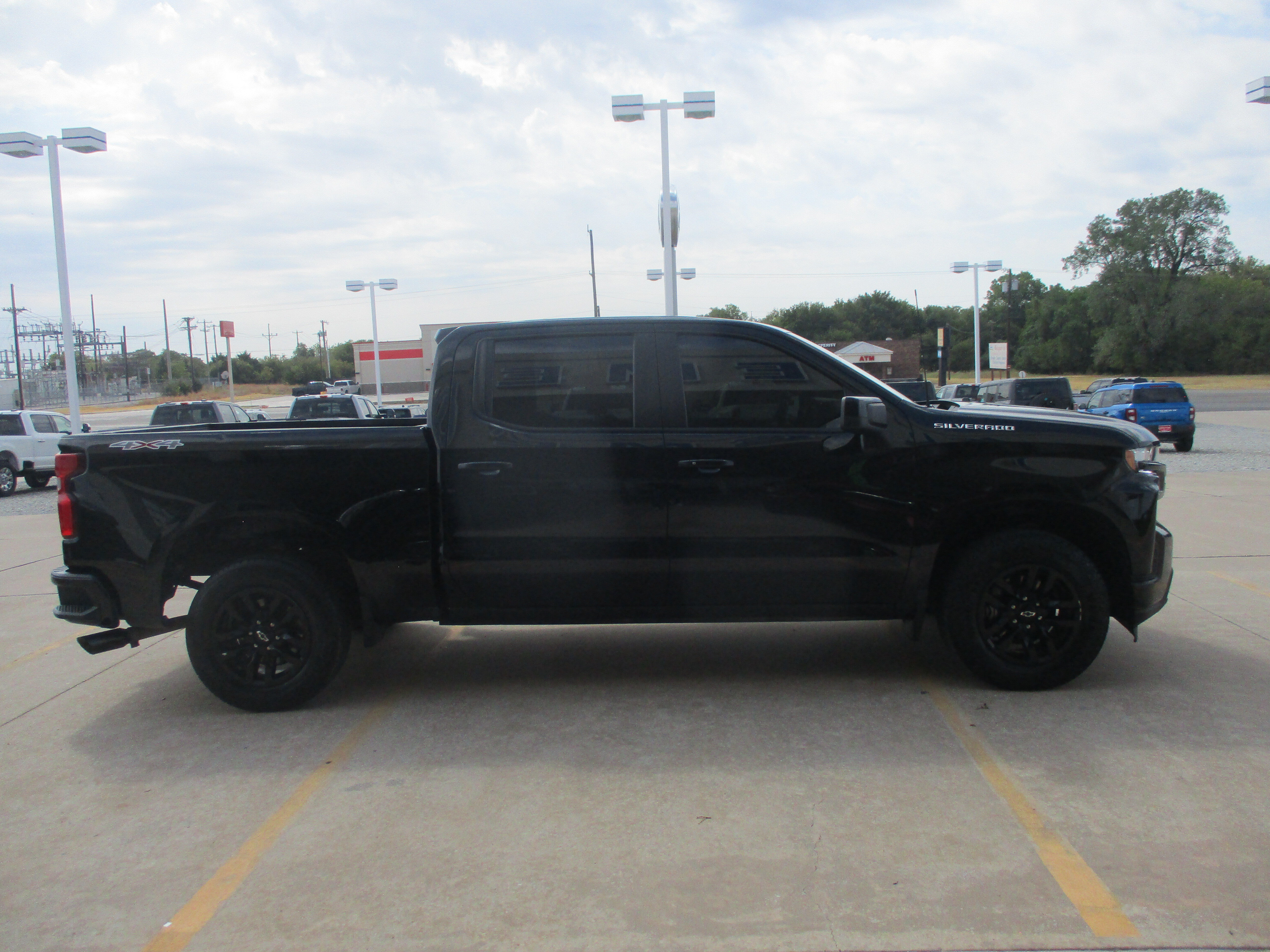 Used 2021 Chevrolet Silverado 1500 RST AWD/4WD image 9