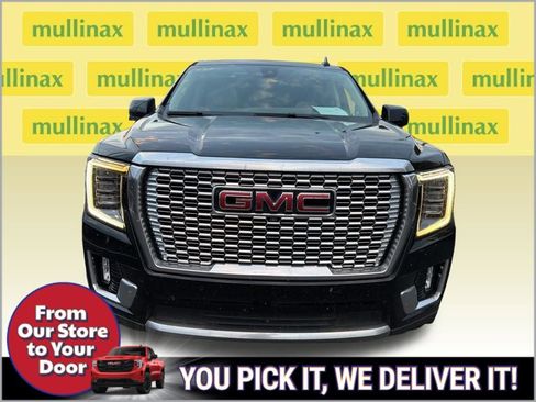 Used 2021 GMC Yukon Denali w/ Denali Premium Package AWD/4WD image 2
