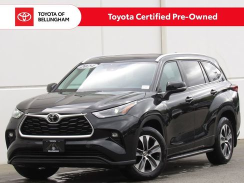 Used 2024 Toyota Highlander XLE AWD/4WD image 1