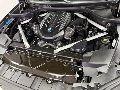 Used 2020 BMW X5 M50i AWD/4WD image 36