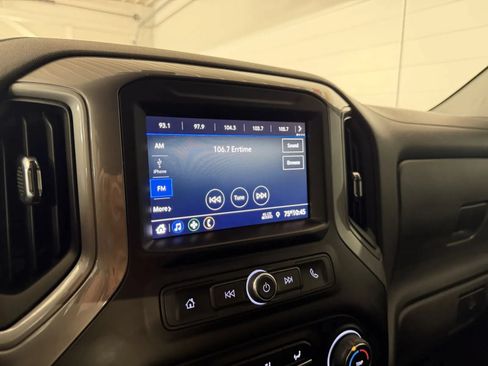 Used 2020 Chevrolet Silverado 1500 Custom Trail Boss w/ Custom Convenience Package AWD/4WD image 20