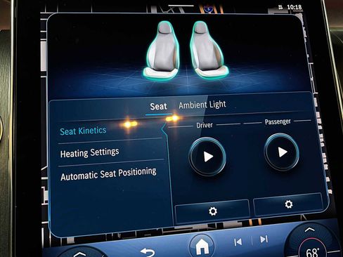 Used 2025 Mercedes-Benz GLC 300 4MATIC image 33